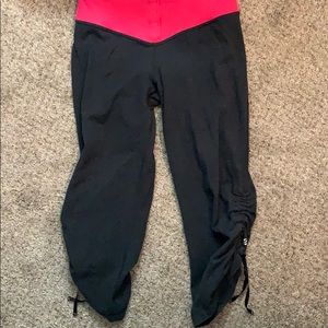 Lululemon crops size 4